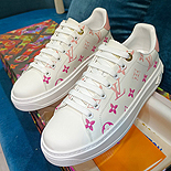 ̺     ȭ               SH4518-1