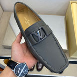 ̺      YF05722-4